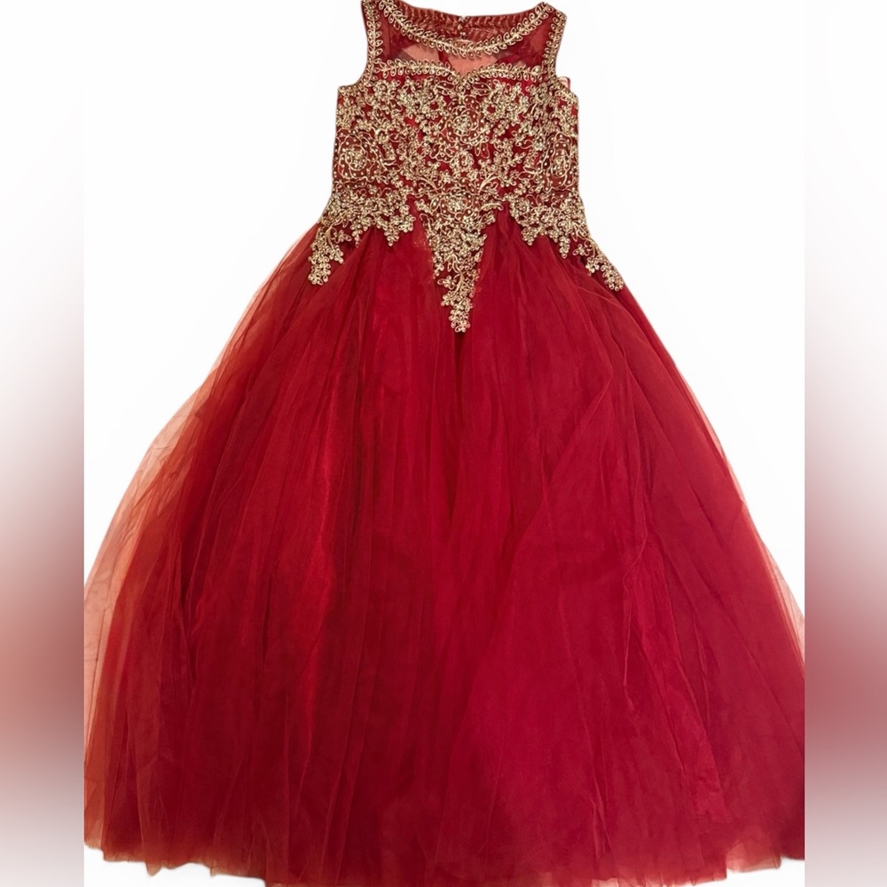 Borgoña Tulle Flower Girl Dress with Gold Lace Bodice